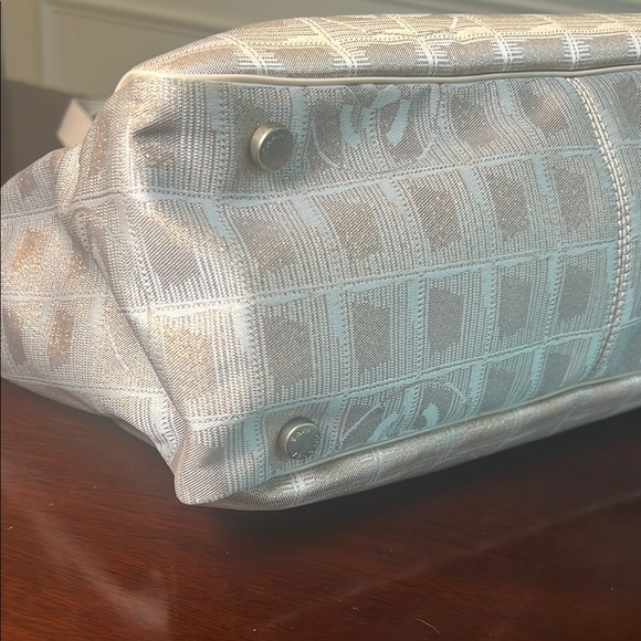 Chanel Designer Tote Bag - Picture 5 of 14